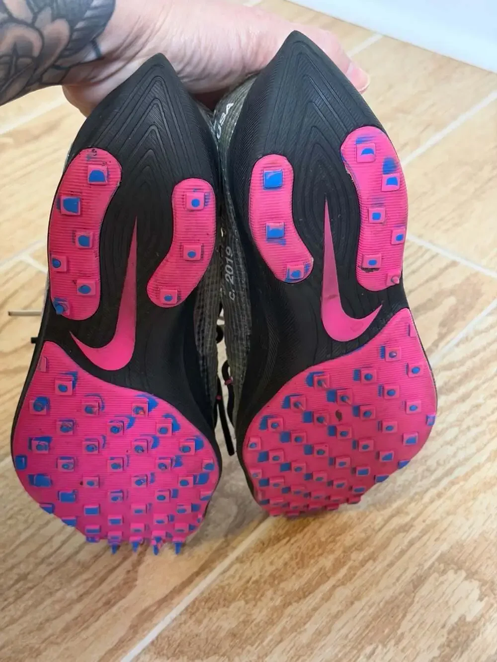 Off-White x Nike Women's Vapor Street Laser Fuchsia CD8178-001 Size 7.5